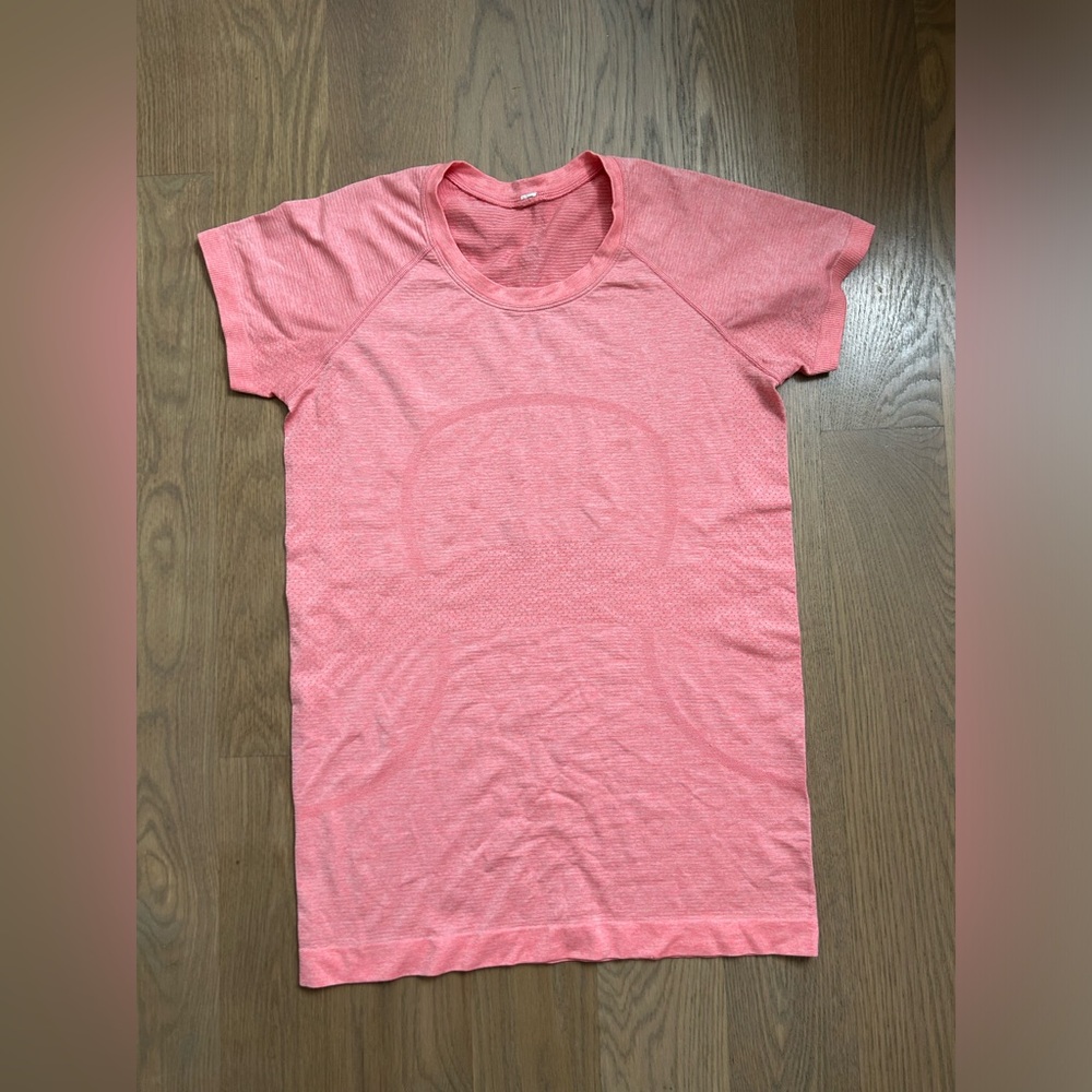 Lululemon short sleeve swiftly tech